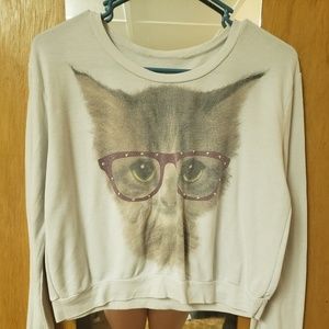 White cat cropped long sleeve